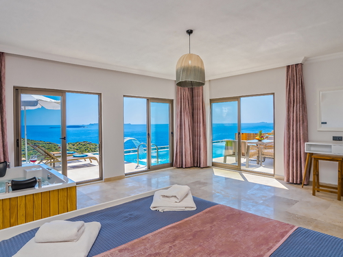  gece  -  Kasım
  | Kaş Yeniköy’de Deniz Manzaralı, Jakuzili Balayı ve Aile Villası – 4 Kişilik Tatil İçin İdeal Seçim
